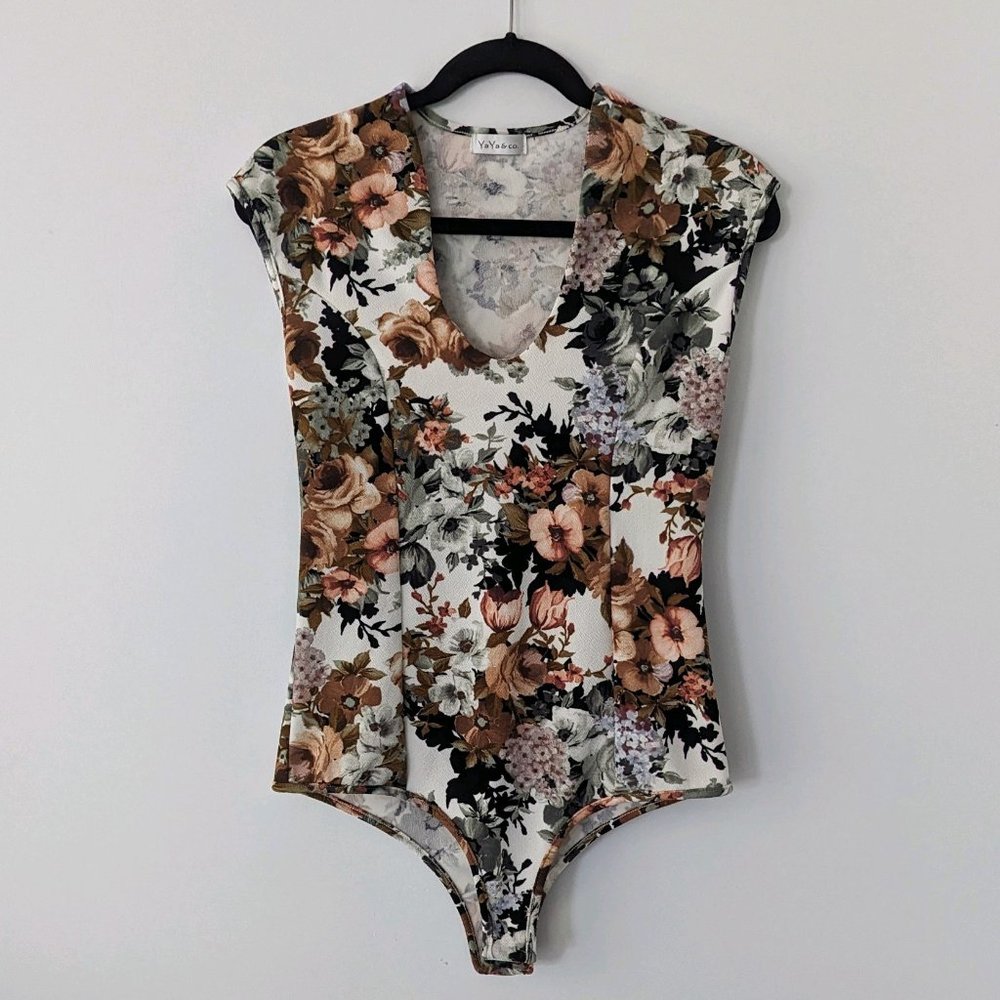 YaYa & Co Bodysuit Size Large